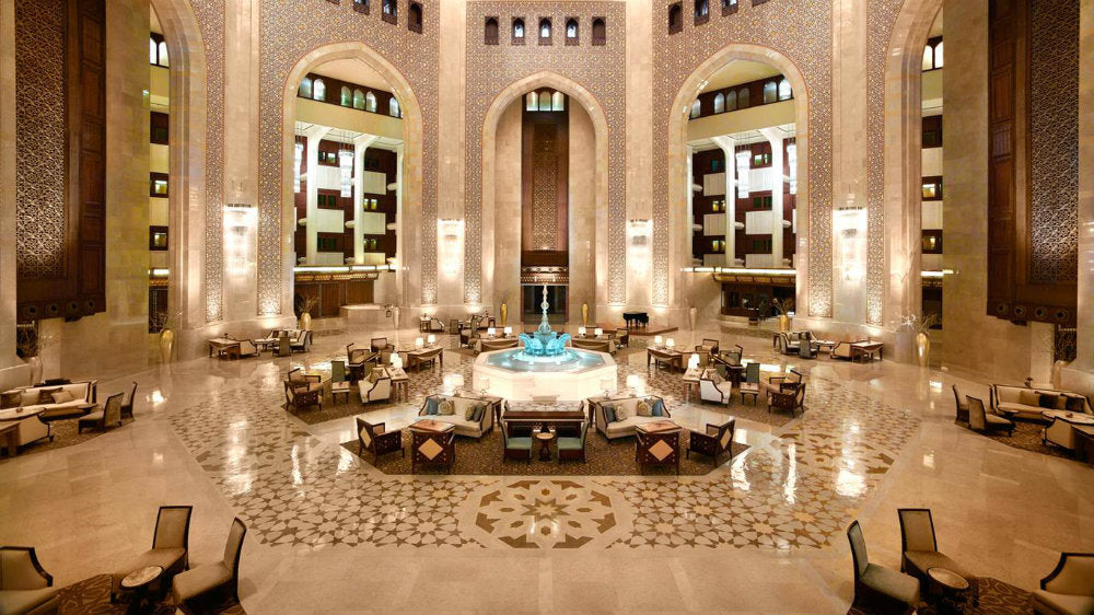 The "5-Star Hotel" Secret: Why Your Home Doesn’t Smell Like a Lobby (Yet)