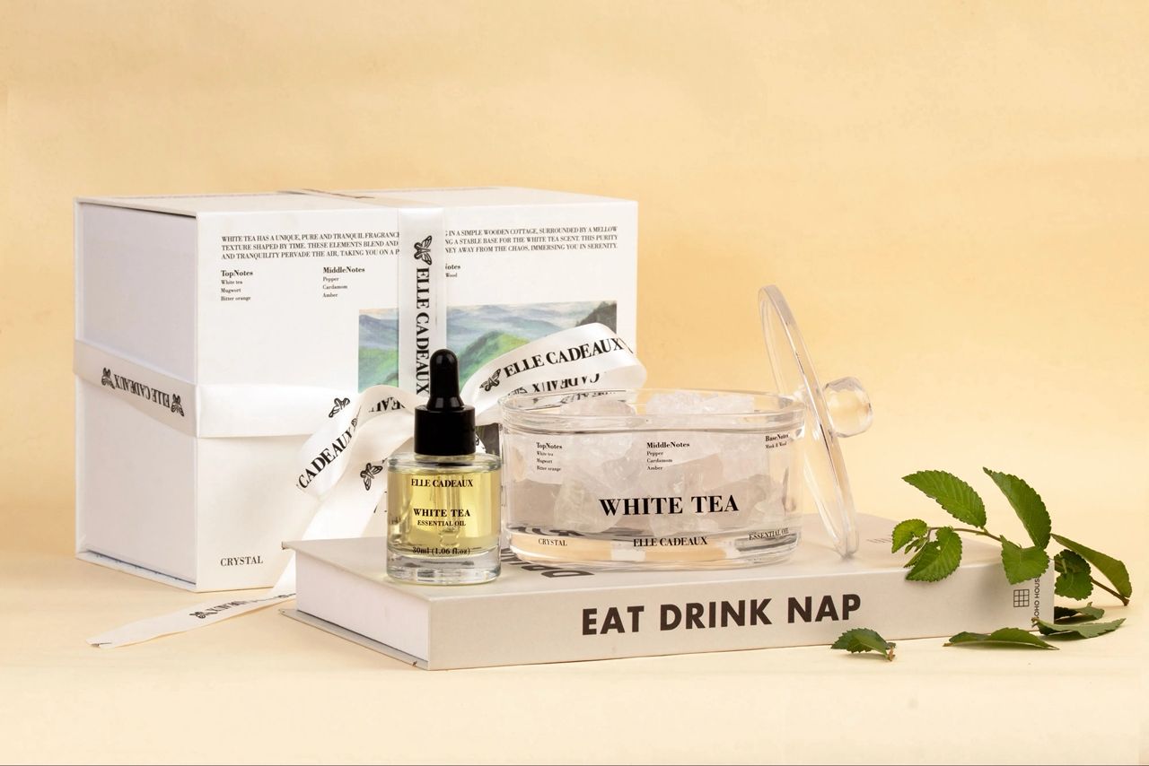 gift-crystal-white-tea-essential-oils-set