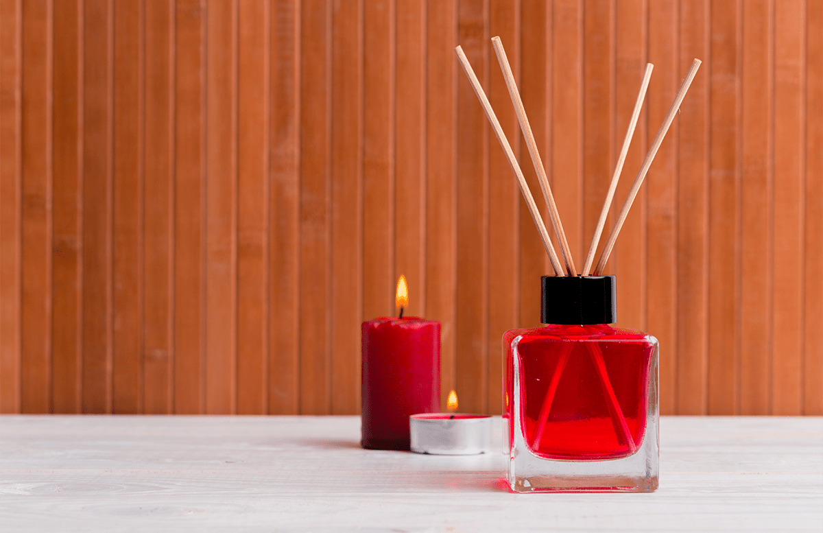 Scent and Memory: How Fragrances Create Lasting Impressions - Elle Cadeaux